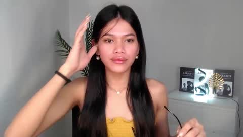 Snapshot of sassy_monie chatting on January 26, 6:28 am sassy_monie online show from January 26, 6:28 am