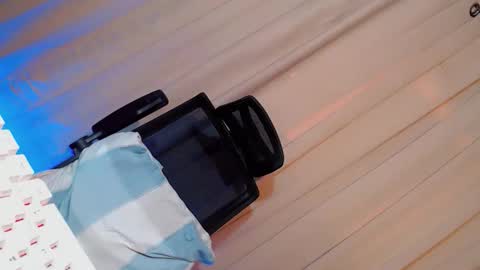 MARIO LABO online show from December 1, 11:40 pm