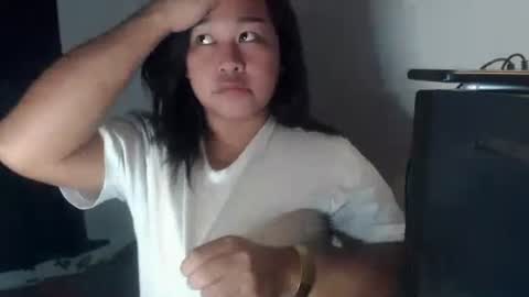 sassysosh online show from March 10, 9:01 am