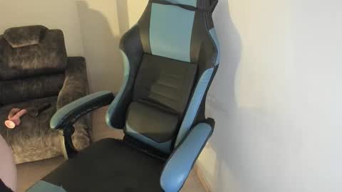 scarbadgirl_ online show from September 24, 3:45 am