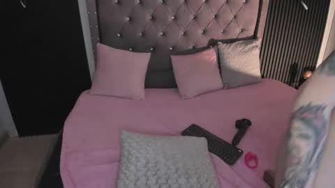 scarbadgirl_ online show from October 20, 3:53 am