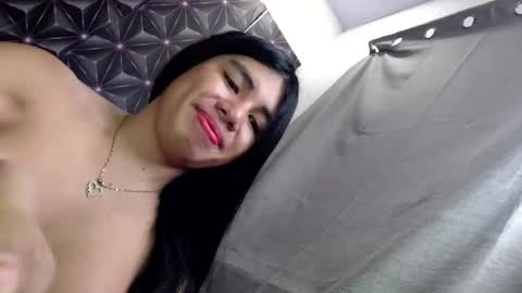 scarlet_111 online show from July 2, 3:23 am