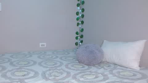 Scarlett  online show from December 17, 8:43 pm