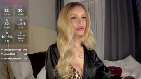 secrets_bae online show from May 4, 7:19 pm