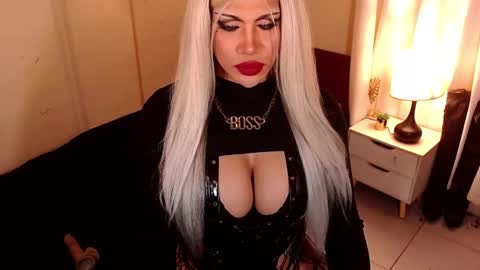 unstappable queen kate online show from February 11, 2:19 am