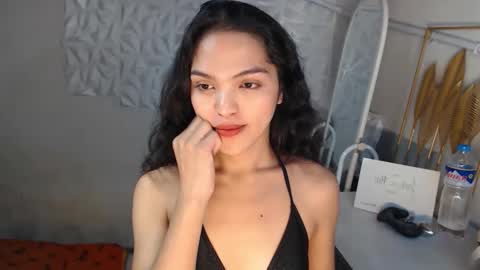 Bella online show from April 29, 5:30 pm