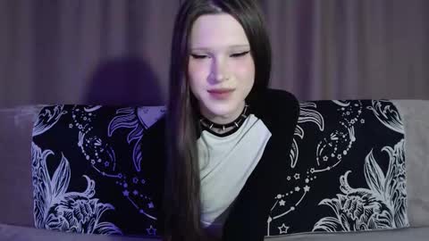 Nextdoor Princess online show from November 25, 5:20 am