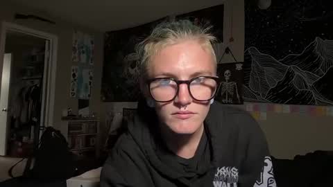 Ollie online show from May 10, 8:47 pm