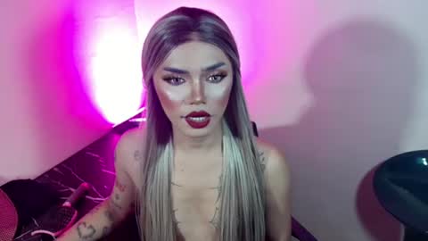 sexyhotbabe18 online show from June 29, 10:20 pm