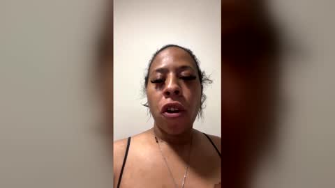 sexylala9 online show from May 7, 7:59 am