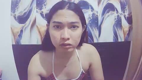 sexypetiteraine online show from April 27, 6:00 am