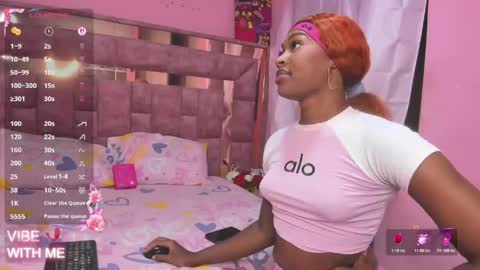 shenielxxx online show from May 31, 5:06 am
