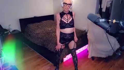 Ashleigh Mak online show from June 11, 12:32 am