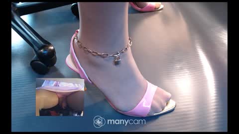 Sissyslut6111 online show from October 10, 11:00 am