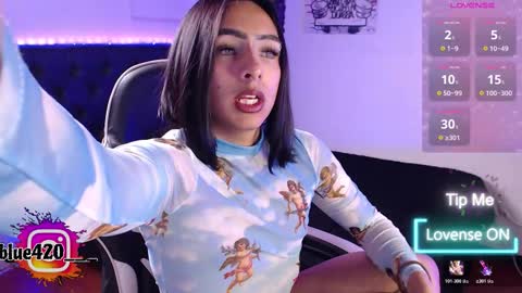 blue online show from November 20, 12:00 am