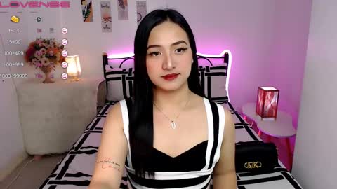 Queen Cyrine online show from January 6, 5:52 am