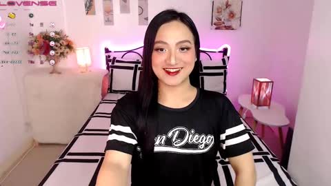 Queen Cyrine online show from February 11, 7:33 am