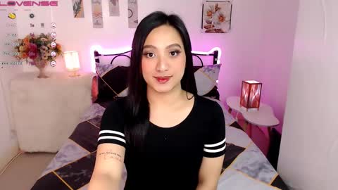 Queen Cyrine online show from February 19, 1:08 am