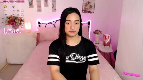 Queen Cyrine online show from March 8, 3:06 am