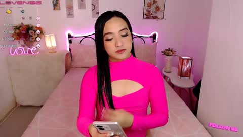 Queen Cyrine online show from March 9, 5:55 am