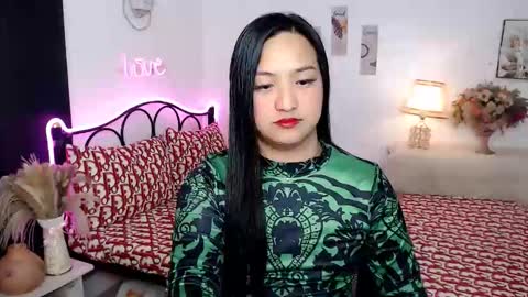 Queen Cyrine online show from September 14, 2:50 am