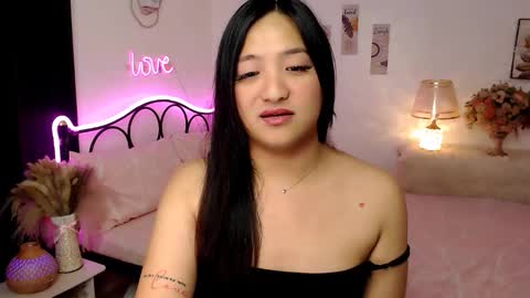 Queen Cyrine online show from October 24, 6:51 am