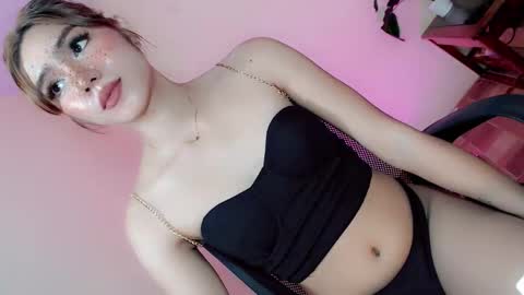 slutty_rose69 online show from April 30, 9:19 pm