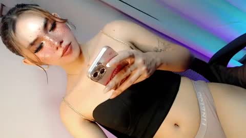 slutty_rose69 online show from July 16, 12:22 pm