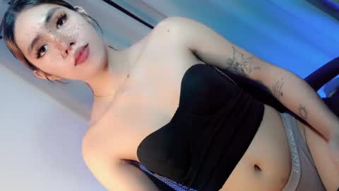 slutty_rose69 online show from August 4, 12:33 pm