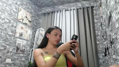 CHIE CHIE online show from October 31, 4:49 pm