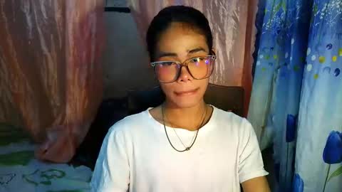 sluttypatotie online show from April 1, 6:05 pm