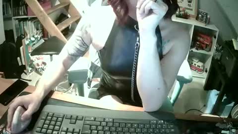 sluttytoy83 online show from March 16, 8:01 pm