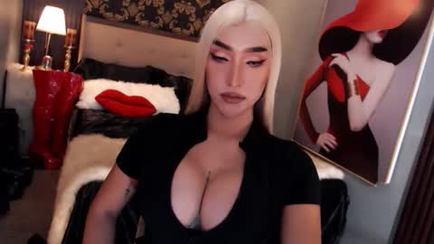 smasherqueen online show from June 3, 8:37 am