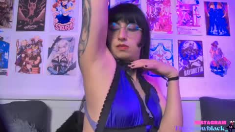 Snow and Bubble online show from May 5, 5:19 pm