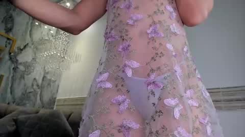 Sophi Johnson online show from April 25, 5:11 am