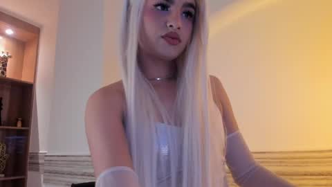 Sophia online show from April 28, 10:03 pm