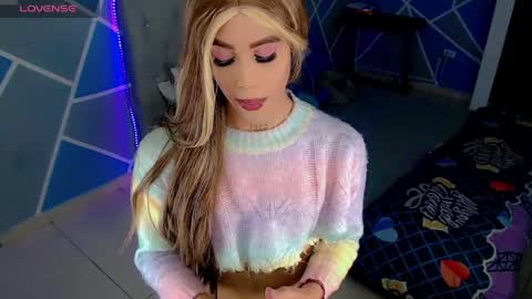 sophie_vall online show from May 9, 12:29 am