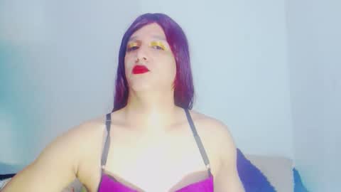 sophiehillsxo online show from January 6, 3:21 am