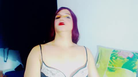 sophiehillsxo online show from January 18, 4:31 am