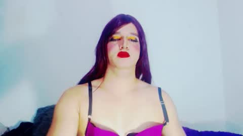 sophiehillsxo online show from February 7, 4:07 am