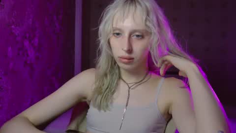 sora999999999 online show from June 21, 7:28 pm