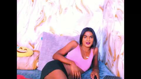 spicybarbie4u online show from April 27, 7:12 pm