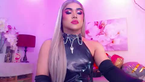 CALL ME STELLA online show from April 25, 12:31 pm