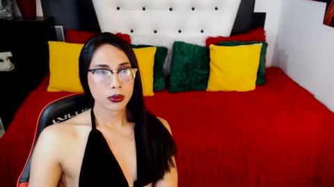 stephanieparadis online show from April 28, 2:54 pm