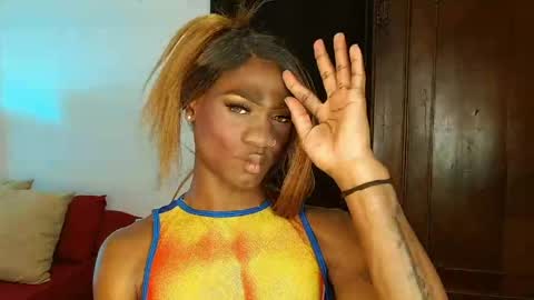 Suanny Klatten  It is my account independent  online show from April 23, 6:21 pm