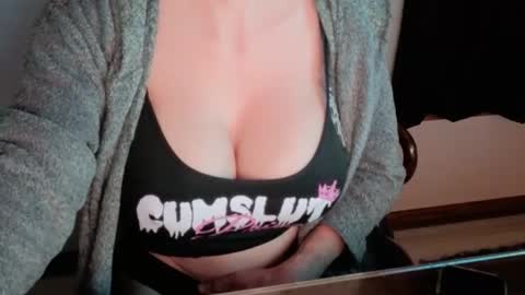 Submissive loverboy online show from May 12, 6:33 am
