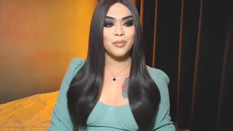 Snapshot of suckablecockoffreya chatting on December 26, 8:39 am JADE ELYSE online show from December 26, 8:39 am