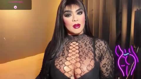 Snapshot of suckablecockoffreya chatting on October 18, 6:44 pm JADE ELYSE online show from October 18, 6:44 pm