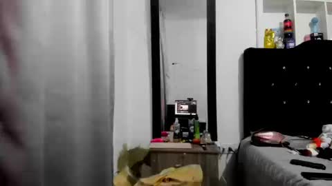 sweet__suck69bitch online show from March 13, 4:07 am