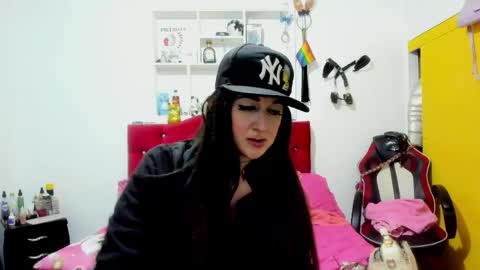 sweet__suck69bitch online show from May 5, 6:52 am